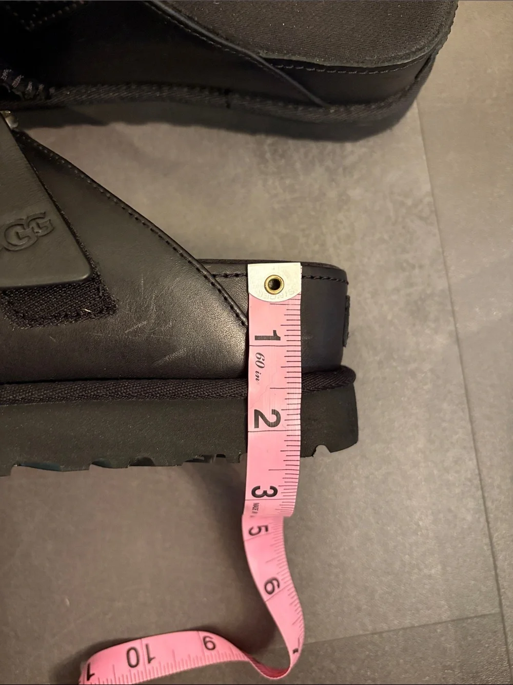 UGG Platform Sandal- black